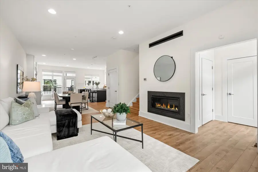 11324 Emerald Park Rd, Potomac, MD 20854 - #2