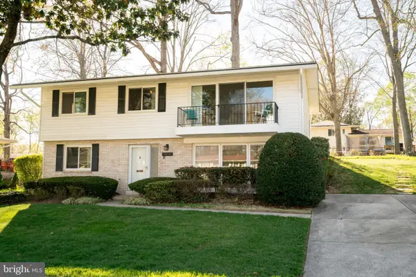 13820 Arctic Ave, ROCKVILLE, MD 20853