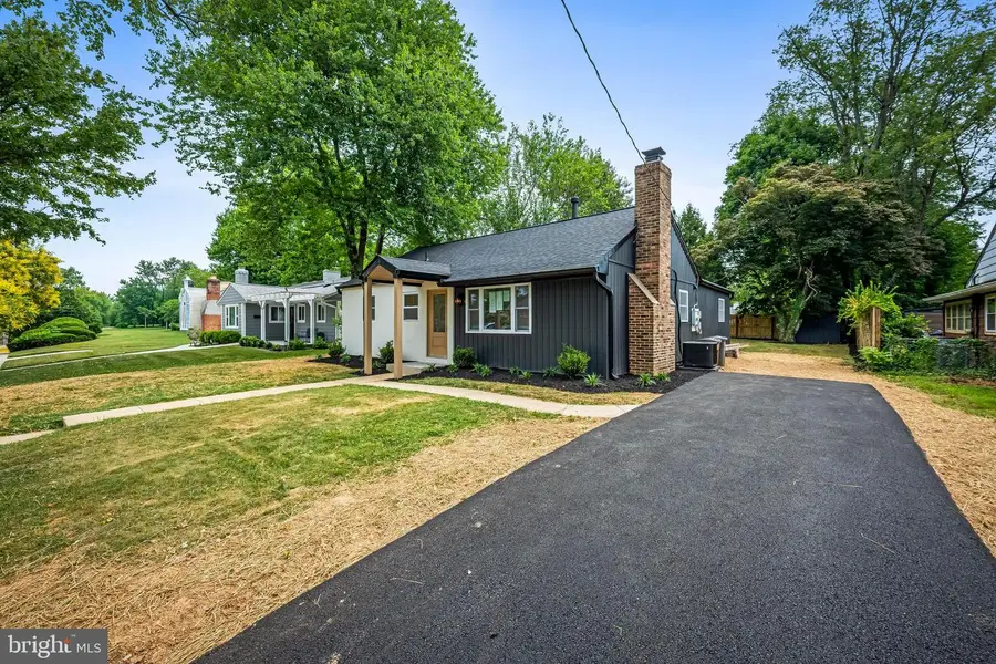 1918 Gainsboro Rd, Rockville, MD 20851 - #2