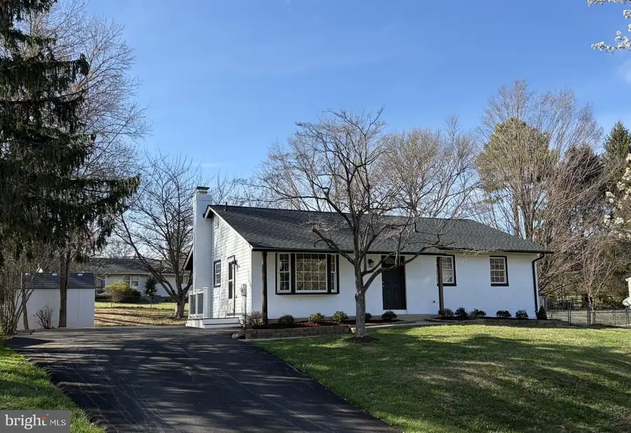 24320 Log House Rd, Gaithersburg, MD 20882 - #2