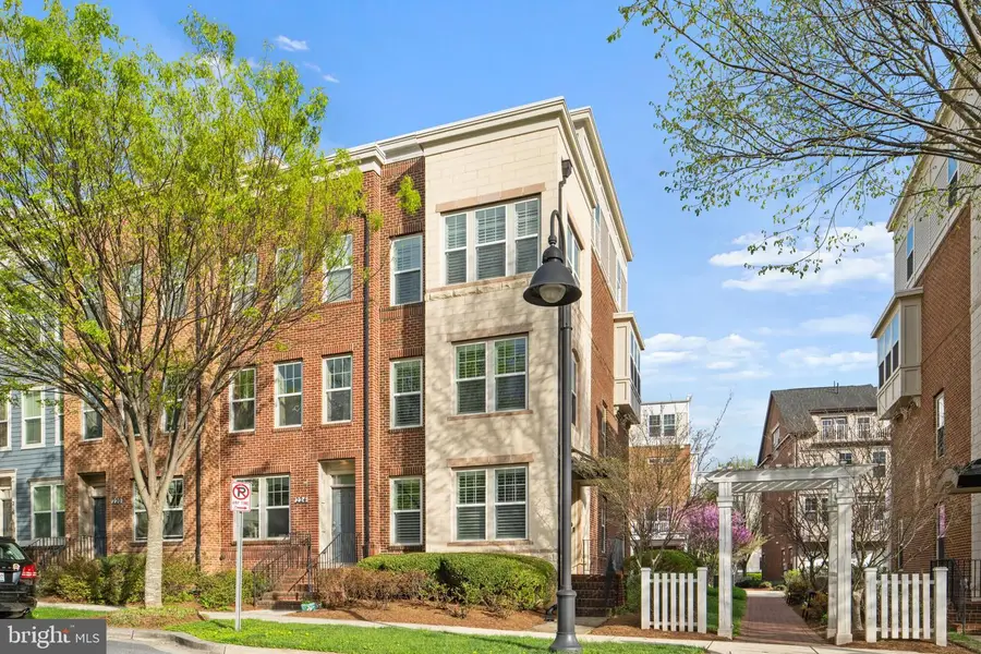 228 Hemingway Dr, Gaithersburg, MD 20878 - #2