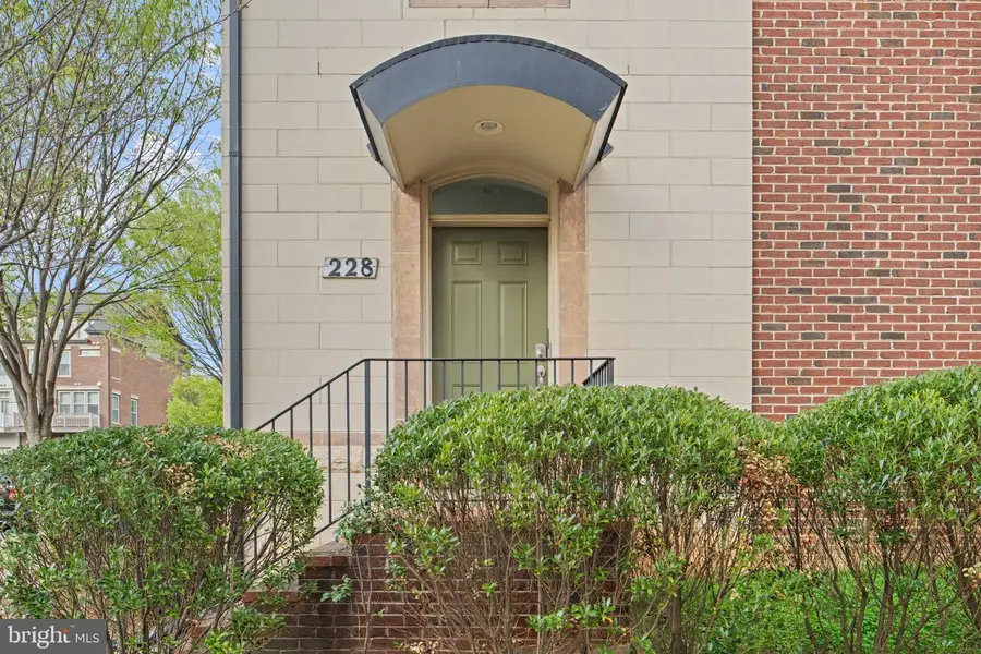 228 Hemingway Dr, Gaithersburg, MD 20878 - #3