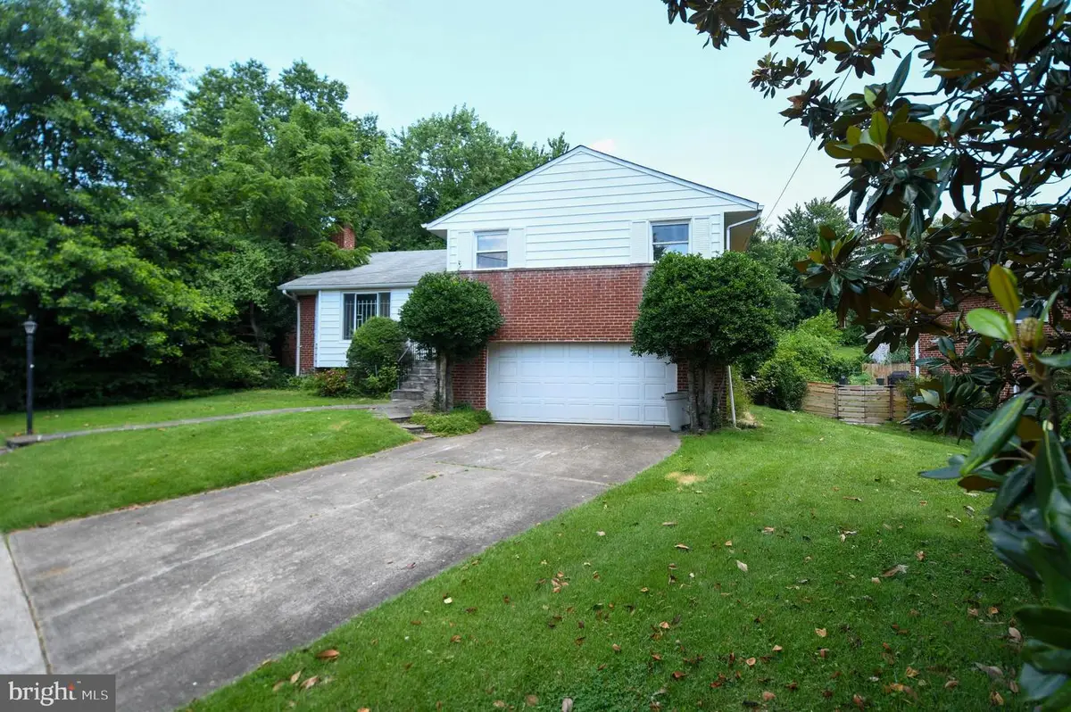 2016 Cascade Rd, Silver Spring, MD 20902 - #1