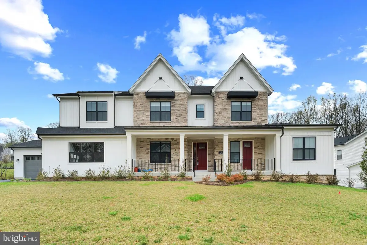 12444 Potomac Hunt Rd, North Potomac, MD 20878 - #1