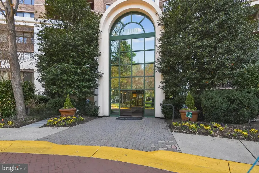 10101 Grosvenor Pl #701, Rockville, MD 20852 - #2
