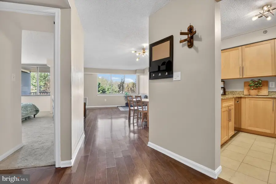 10101 Grosvenor Pl #701, Rockville, MD 20852 - #3