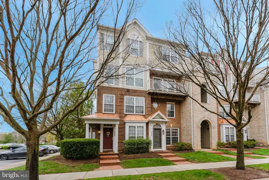 335 Fallsgrove Dr #38, Rockville, MD 20850 - #2