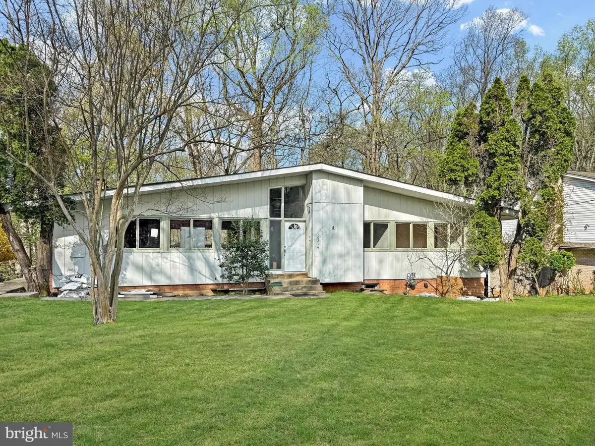 10316 Burnt Ember Dr, Silver Spring, MD 20903 - #1