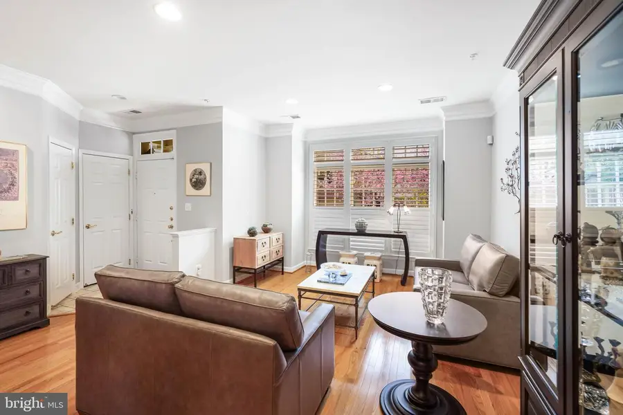 808 Oak Knoll Ter, Rockville, MD 20850 - #3