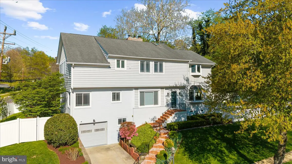 4717 Edgefield Rd, Bethesda, MD 20814 - #1