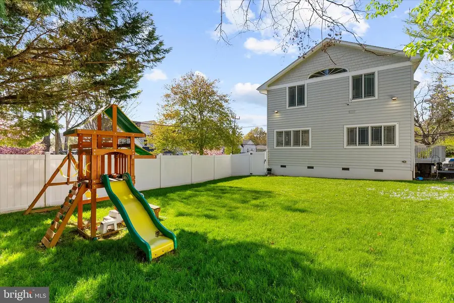 4717 Edgefield Rd, Bethesda, MD 20814 - #2