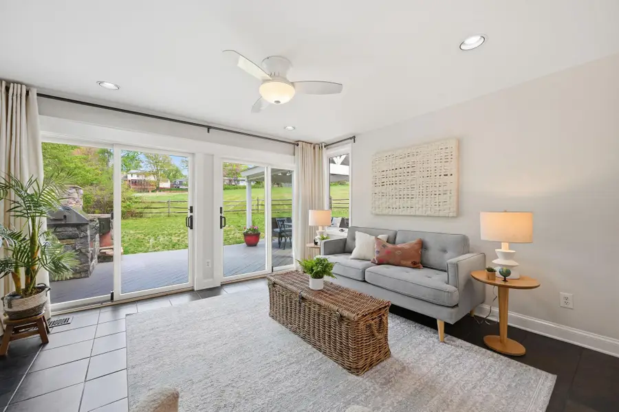 9825 Betteker Lane, Potomac, MD 20854 - #2