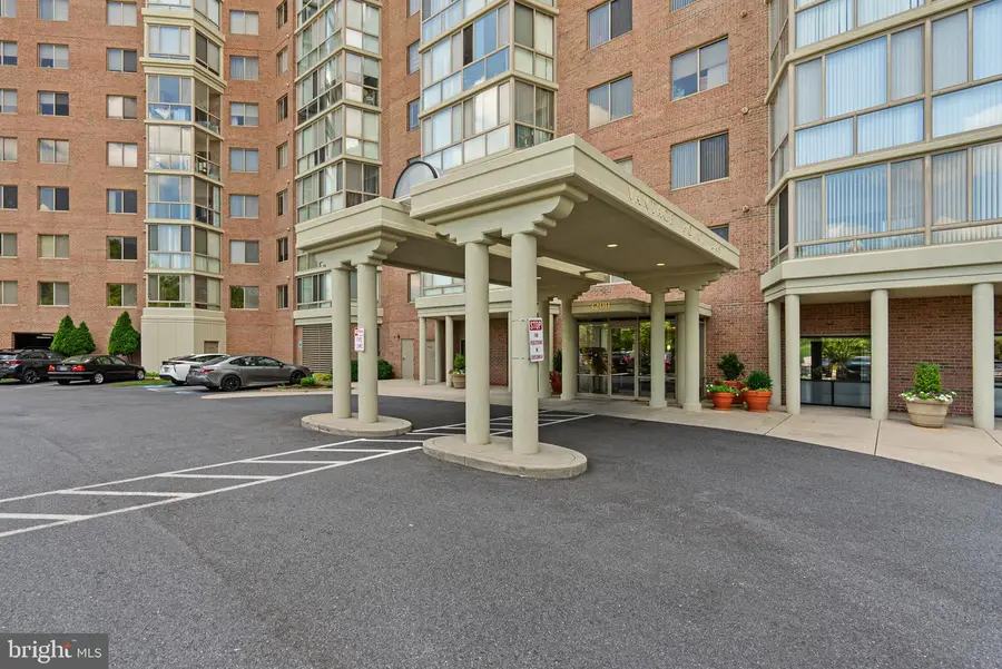 3200 N Leisure World Blvd #803, Silver Spring, MD 20906 - #2