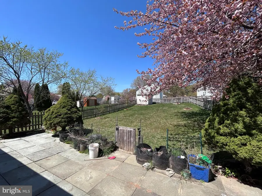 20536 Neerwinder St, Germantown, MD 20874 - #3