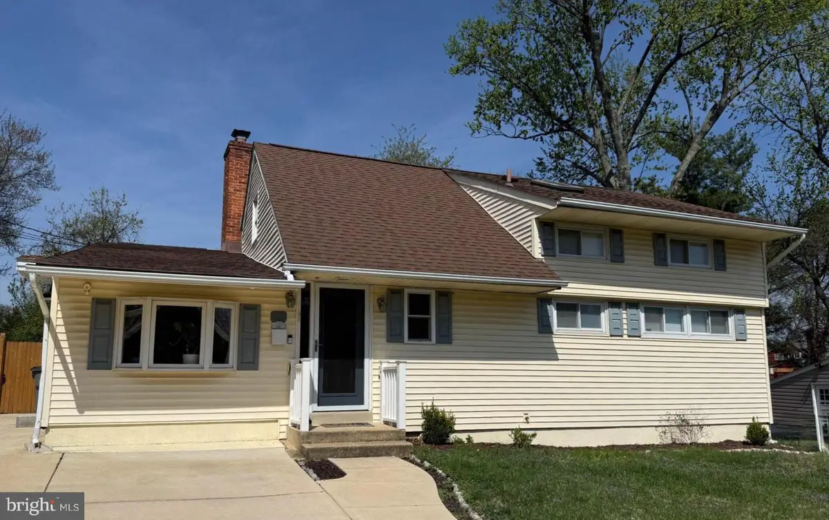 820 Brice Rd, Rockville, MD 20852 - #1