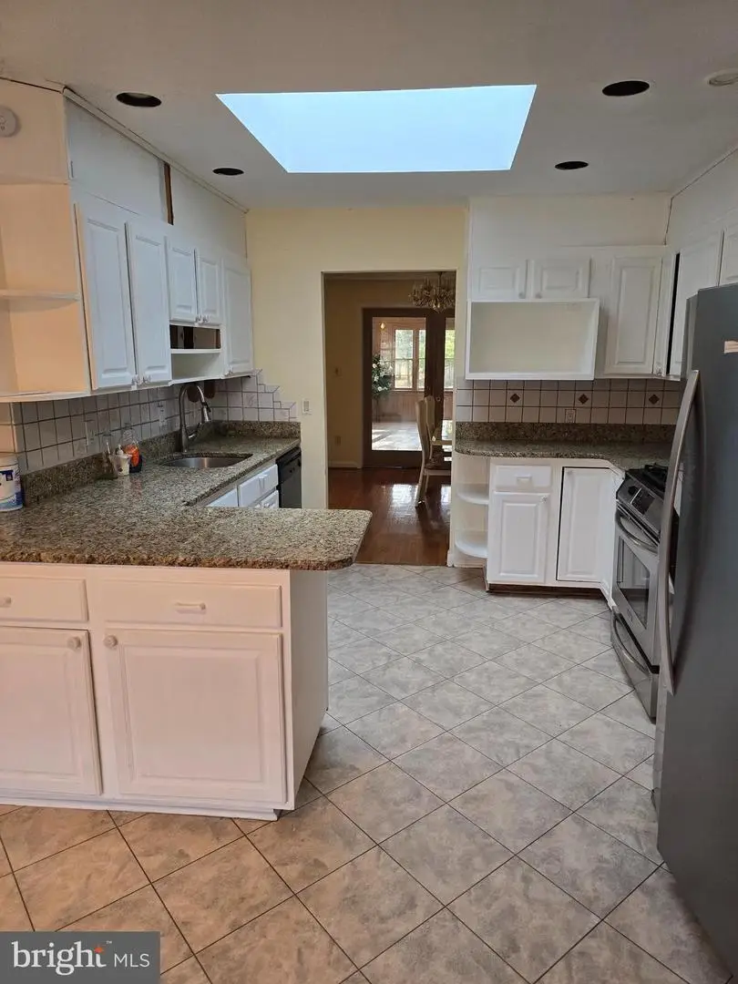 11902 Enid Dr, Rockville, MD 20854 - #2