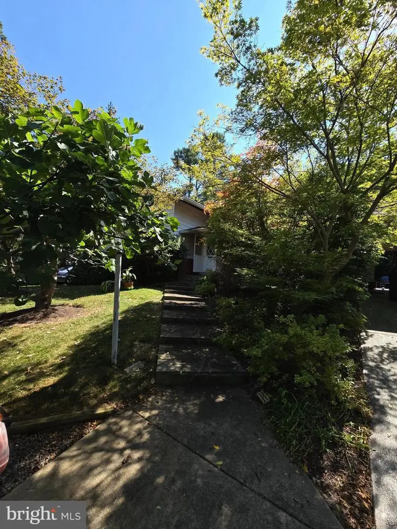 11902 Enid Dr, Rockville, MD 20854 - #3