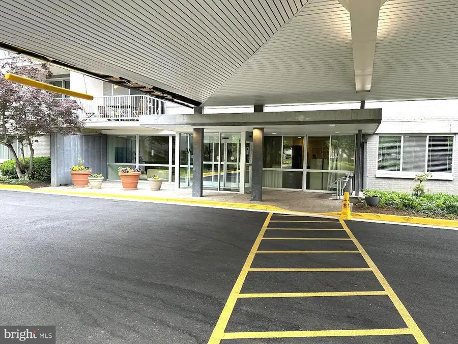 4977 Battery Ln #1-203, Bethesda, MD 20814 - #2