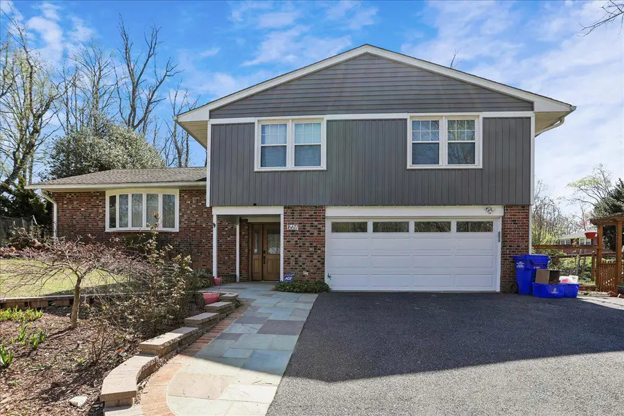 16617 Killdeer Dr, Rockville, MD 20855 - #2