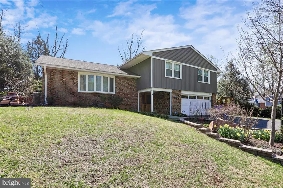 16617 Killdeer Dr, Rockville, MD 20855 - #3