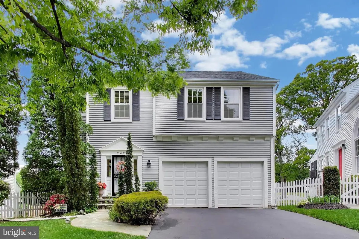 2421 Pondside Ter, Silver Spring, MD 20906 - #1