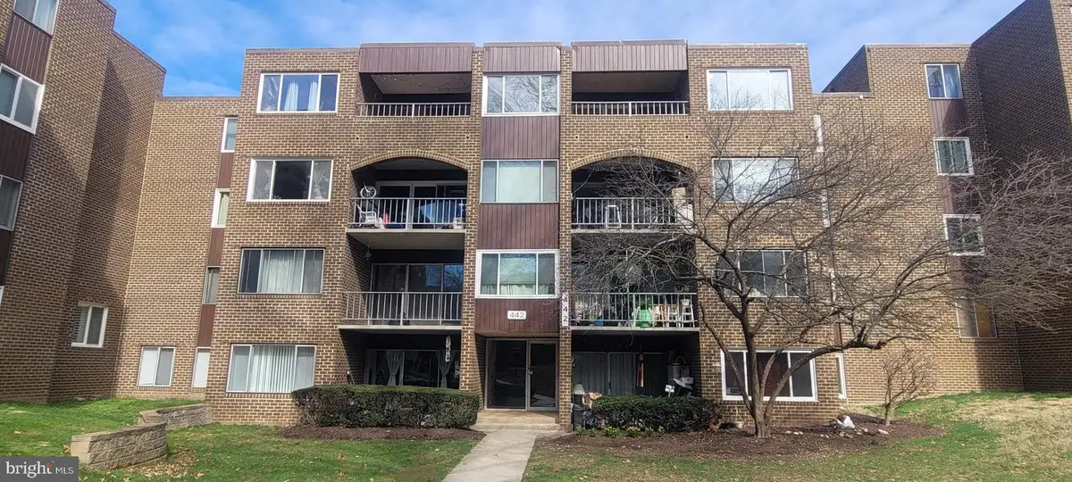442 Girard St #103, Gaithersburg, MD 20877 - #1