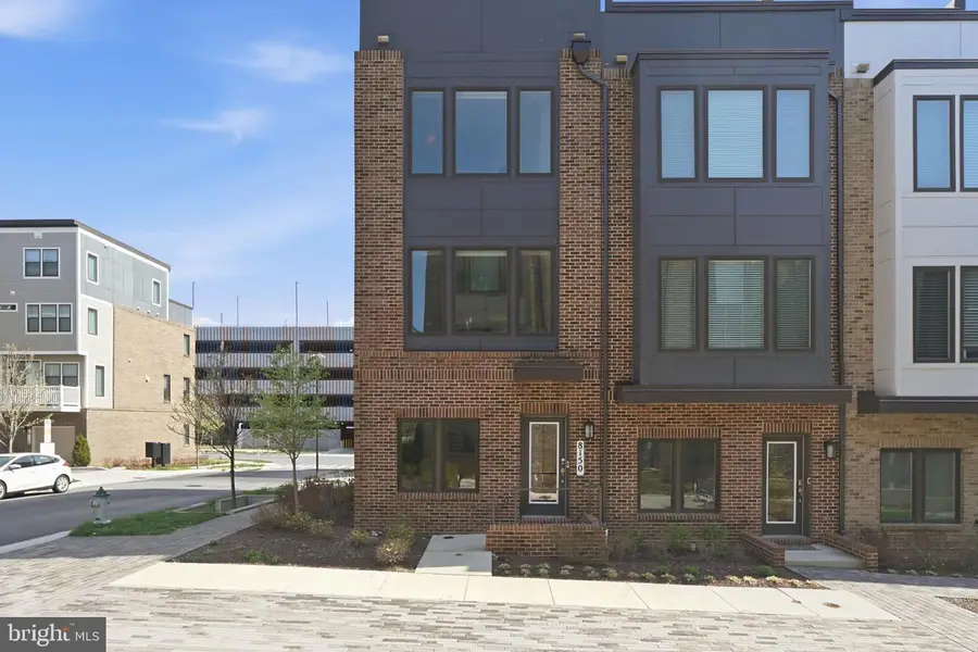 8150 Tompkins St, Rockville, MD 20855 - #2