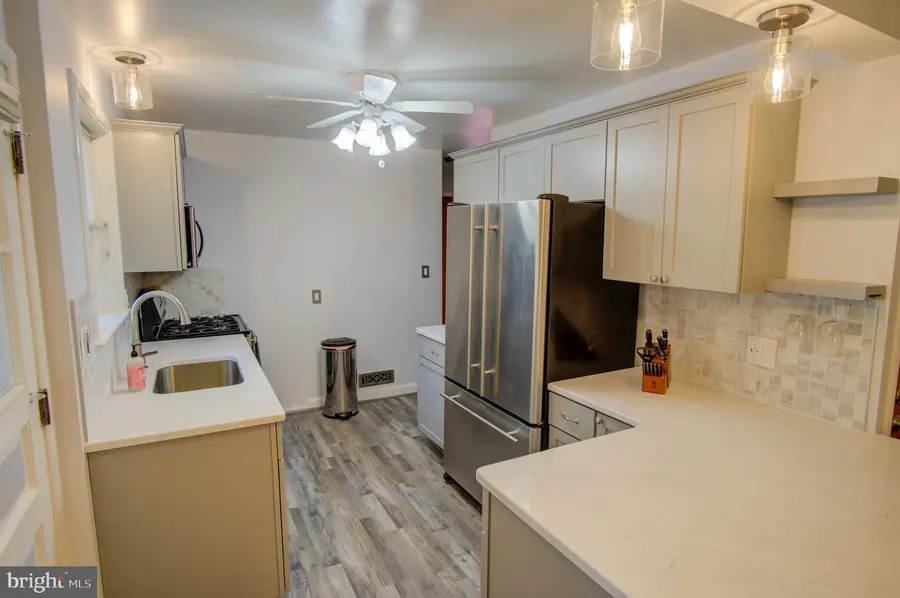 10501 Glenhaven Dr, Silver Spring, MD 20902 - #3