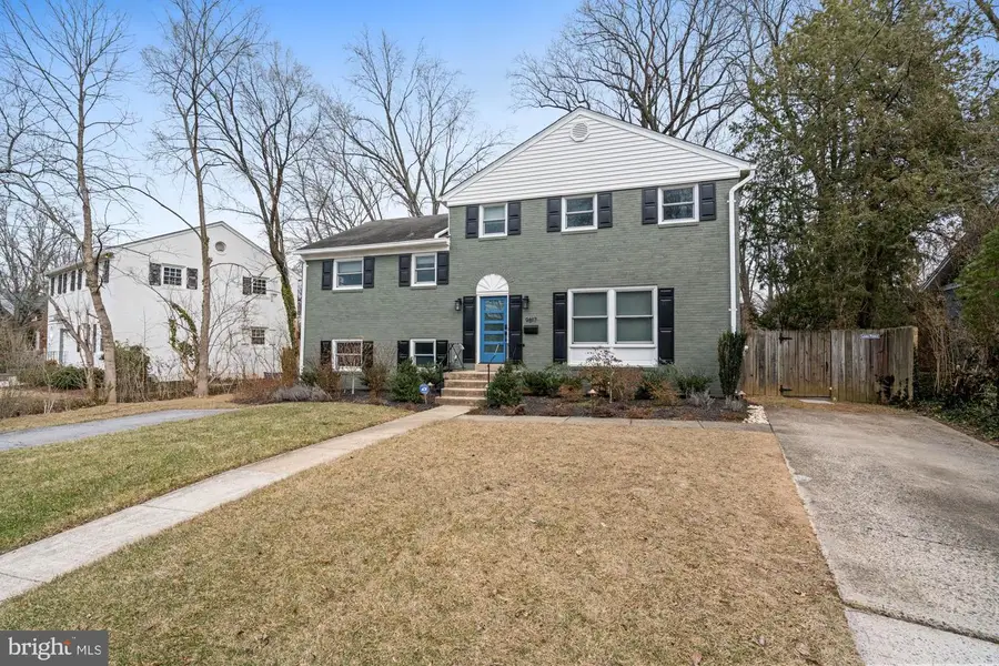 9817 Fernwood Rd, Bethesda, MD 20817 - #2