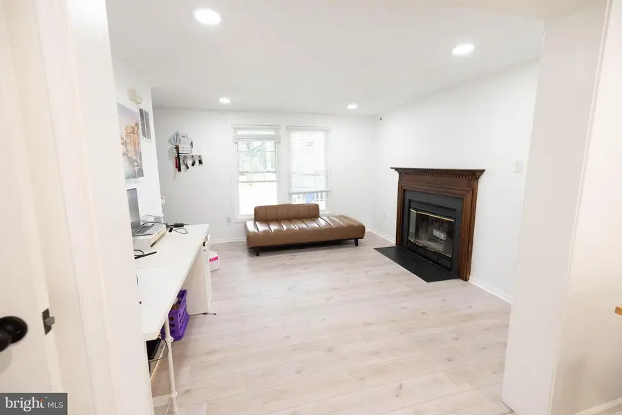 7504 Brenish Dr, Gaithersburg, MD 20879 - #2