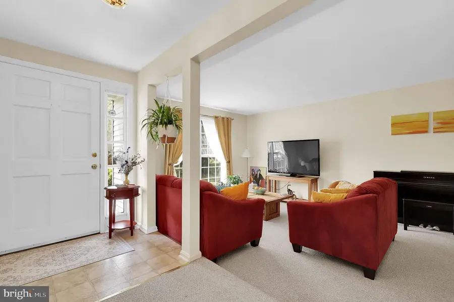 19316 Frenchton Pl, Montgomery Village, MD 20886 - #2