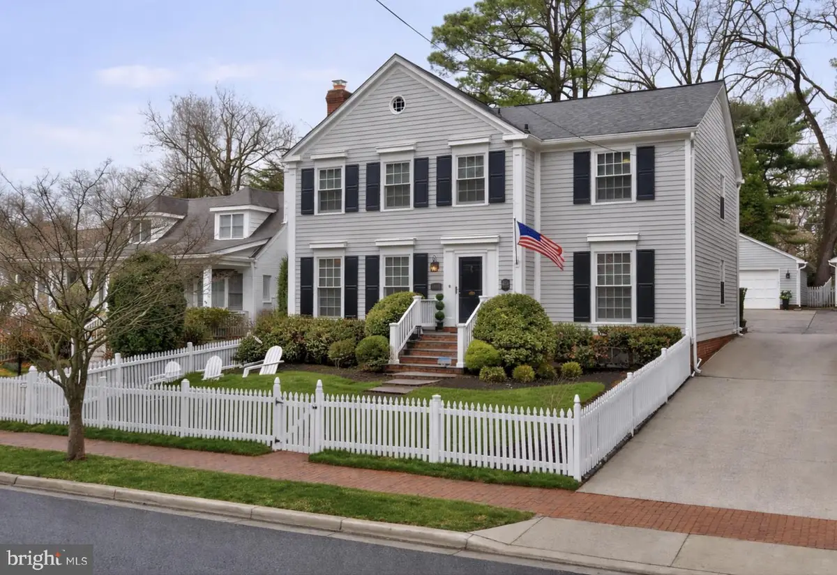 10206 Kensington Pkwy, Kensington, MD 20895 - #1