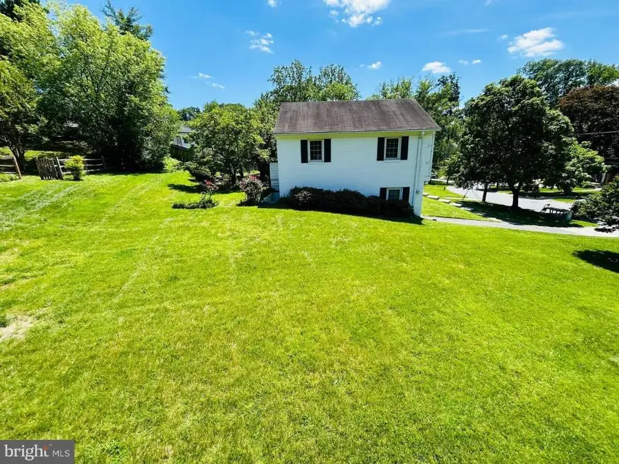 7805 Fulbright Ct, Bethesda, MD 20817 - #3