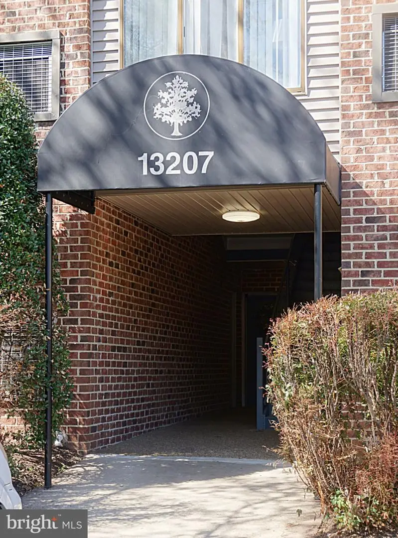 Chalet Dr, Germantown, MD 20874 - #1