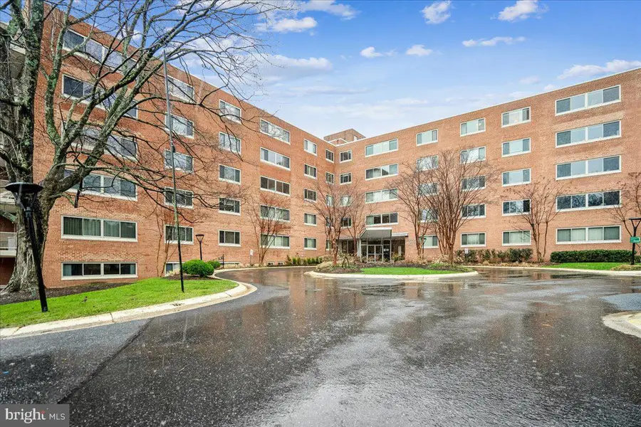 5100 Dorset Ave #505, Chevy Chase, MD 20815 - #3