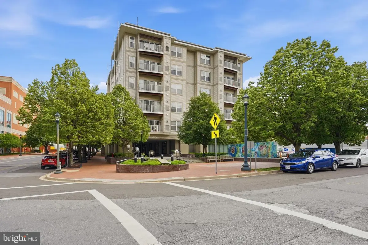 8045 Newell St #506, Silver Spring, MD 20910 - #1