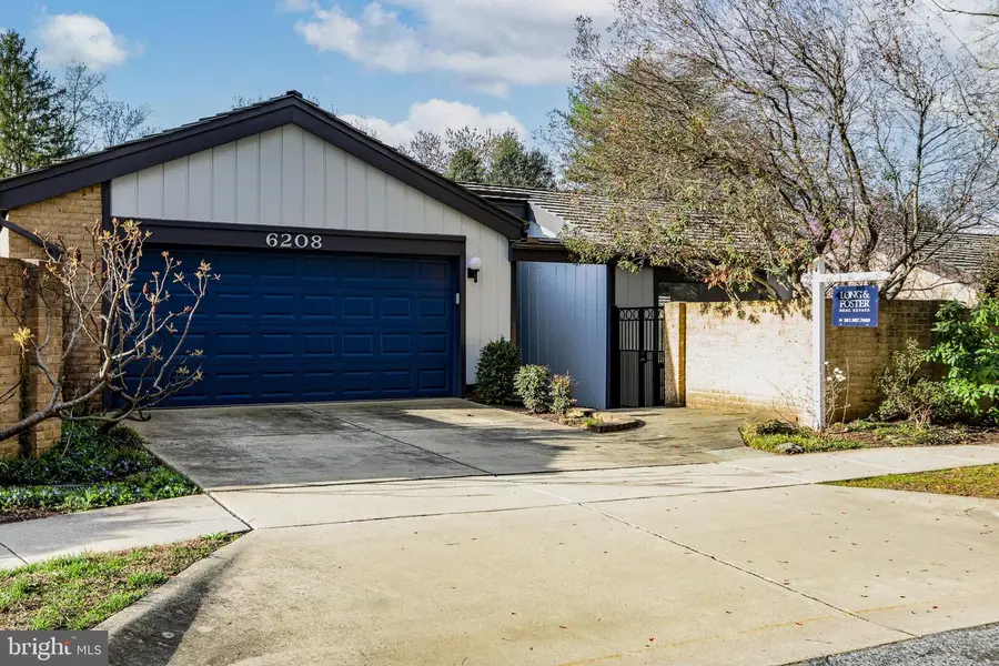 6208 Leeke Forest Ct, Bethesda, MD 20817 - #2
