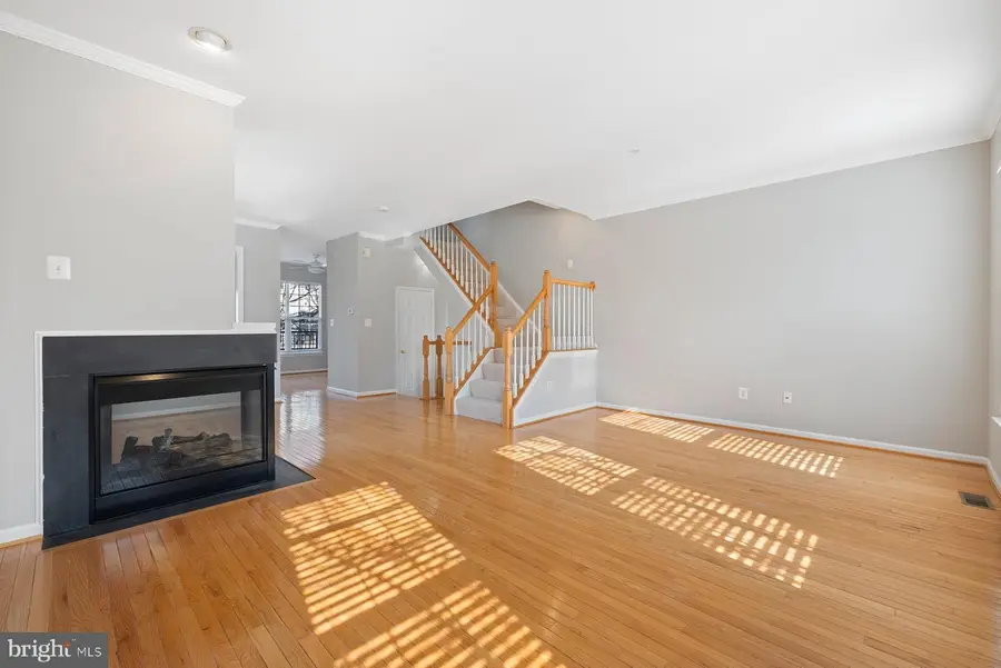 9702 Washingtonian Blvd, Gaithersburg, MD 20878 - #3