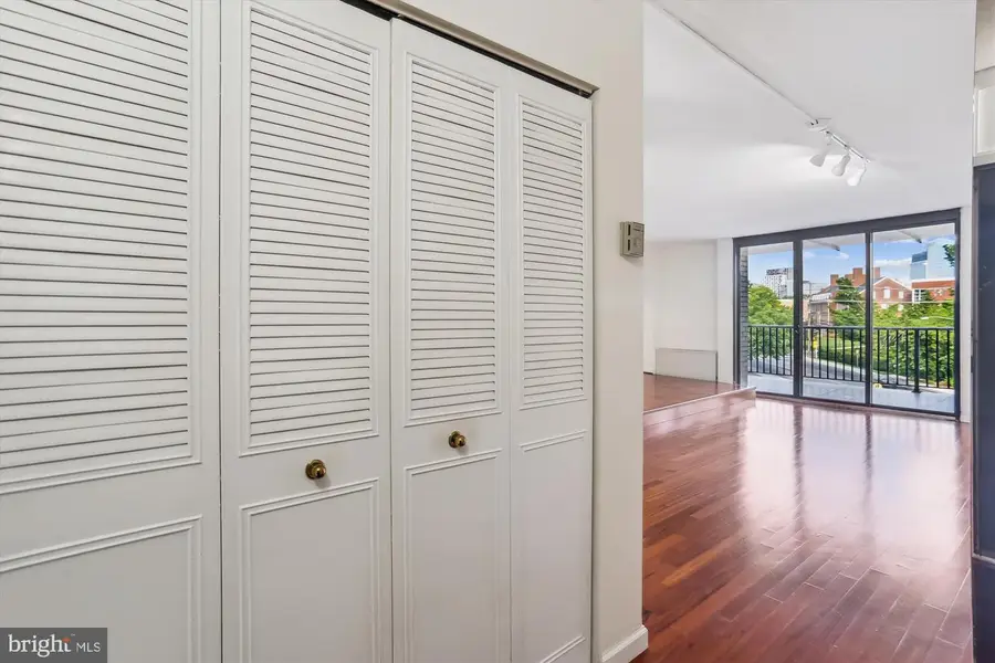 4242 East West Hwy #414, Chevy Chase, MD 20815 - #3