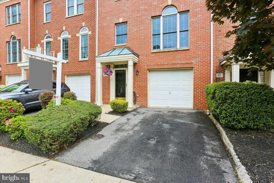 19 Blue Hosta Way, Rockville, MD 20850 - #2
