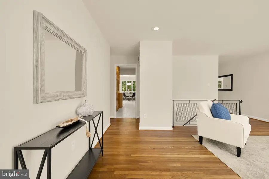 5101 Brentford Dr, North Bethesda, MD 20852 - #2