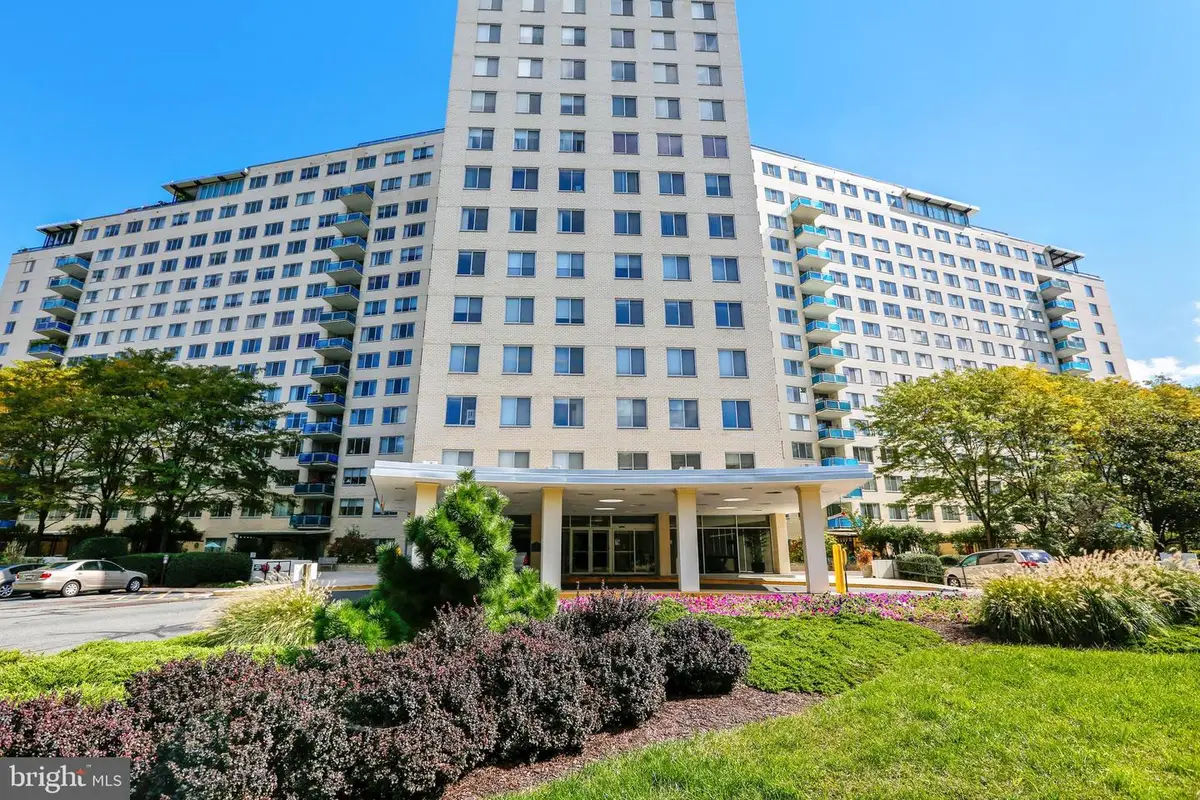 10401 Grosvenor Pl #708, Rockville, MD 20852 - #1