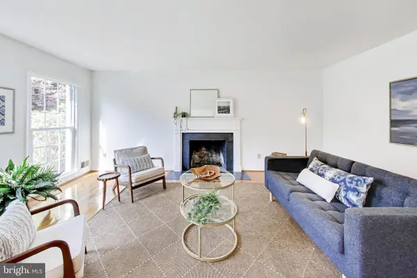 54 Orchard Way N, ROCKVILLE, MD 20854