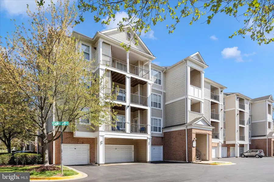 19620 Galway Bay Cir #103, Germantown, MD 20874 - #2