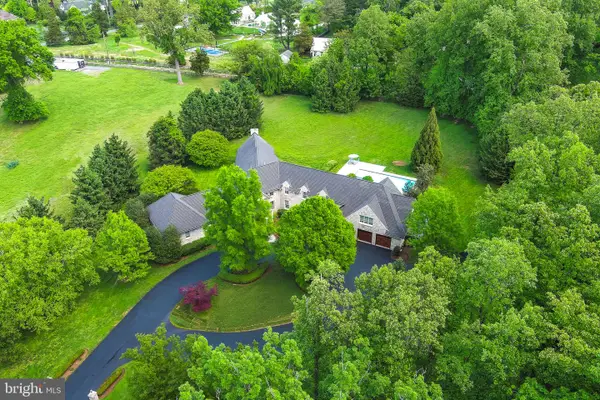 9001 Persimmon Tree Rd, POTOMAC, MD 20854