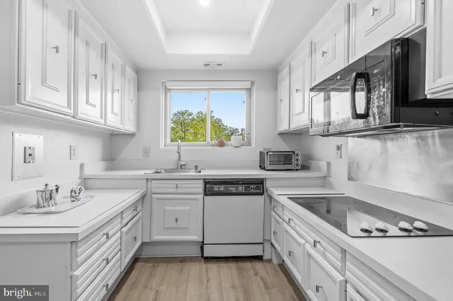 3590 Gleneagles Dr #32-f, Silver Spring, MD 20906 - #3