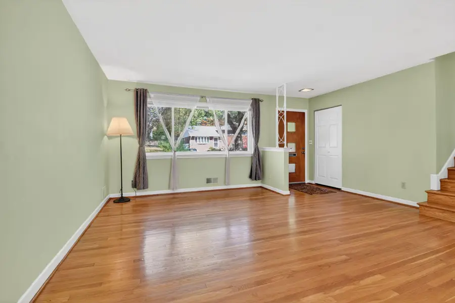 10226 Leslie St, Silver Spring, MD 20902 - #3