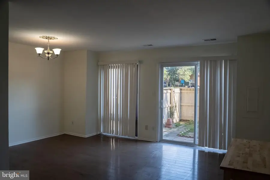 10010 Ridgeline Dr, Gaithersburg, MD 20886 - #2