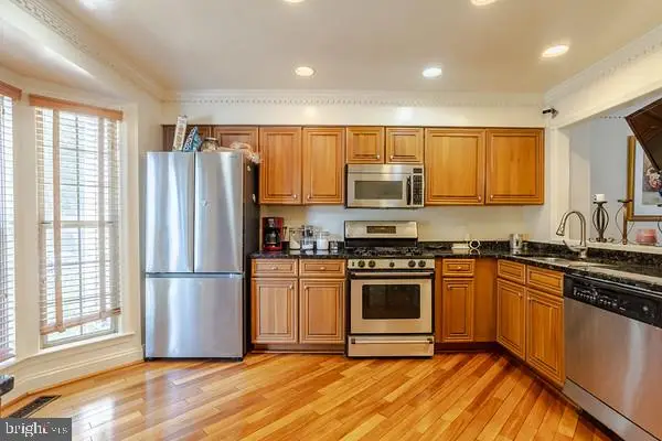 20043 Placid Lake Ter, Germantown, MD 20874 - #3