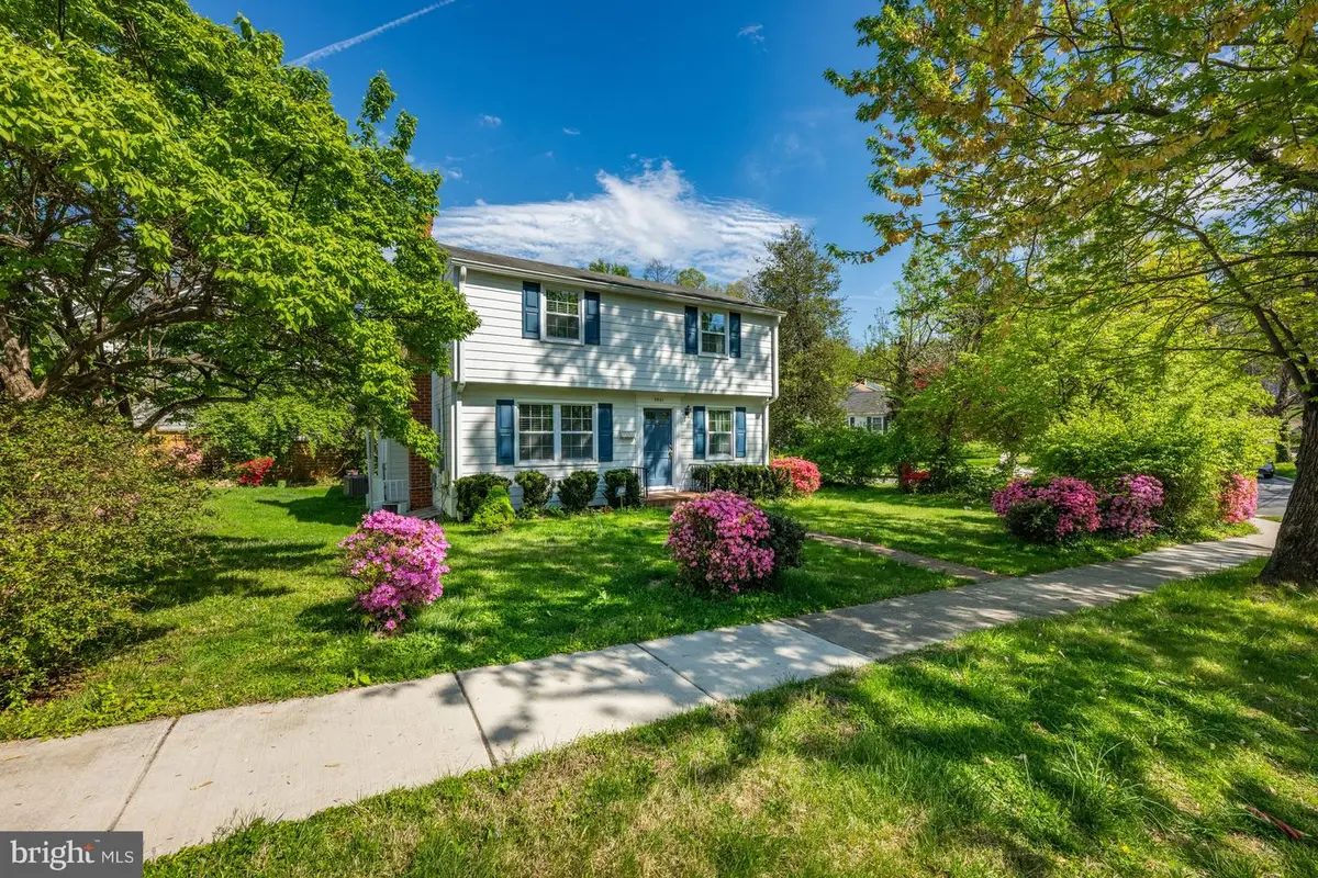 9901 Edward Ave, Bethesda, MD 20814 - #1